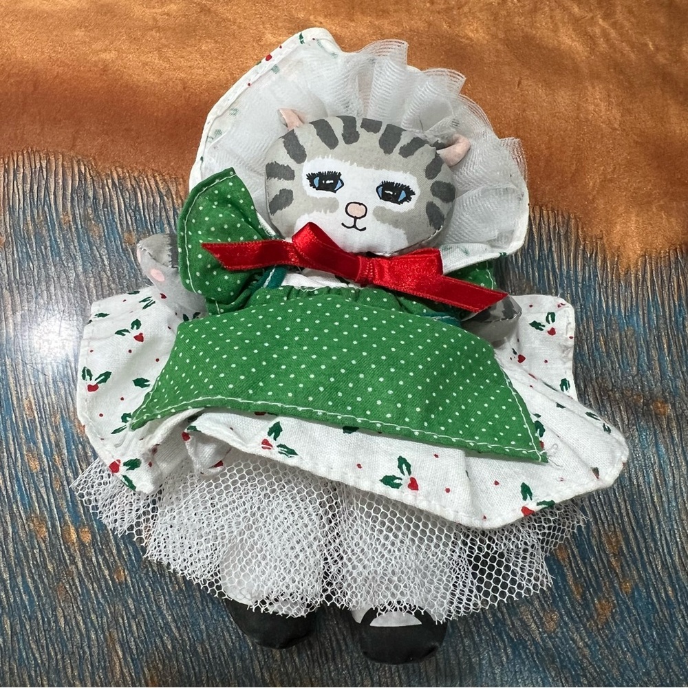 Vintage 80s applause Dustin Schear Dolly Cats plush tulle dress bonnet plush